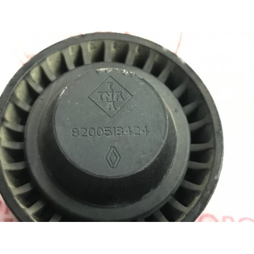  Ролик обводной приводного ремня Renault Trafic III 1.6DCI 2014-2021 8200518424